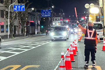 大阪府吹田市内本町での交通誘導警備の写真3