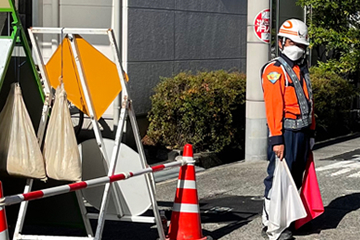 大阪府藤井寺市での交通誘導警備の様子