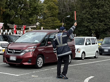 初詣の佐太天神宮での警備の様子