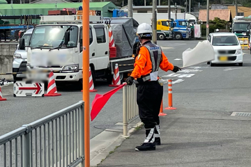 高槻市での管路点検業務現場での交通誘導警備の様子(2024.04.05)