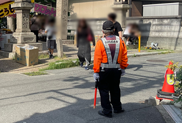垂水神社 春季大祭で雑踏警備中の警備員2(2025.05.20)