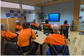 警備員スタッフの現任教育の様子（2025.12.25）