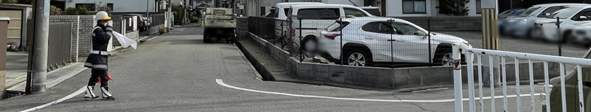 尼崎市のガス管新設工事現場で交通誘導警備中の警備員1(2026.01.20)